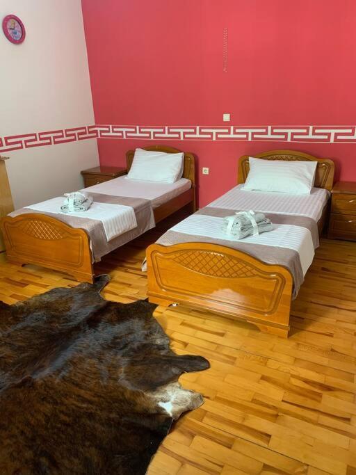 Christina'S House With 2 Bedrooms And Free Parking Gjirokaster Exterior photo